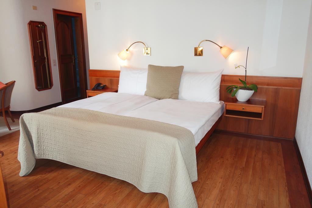 Boutique-Hotel Sonne Bremgarten Quarto foto